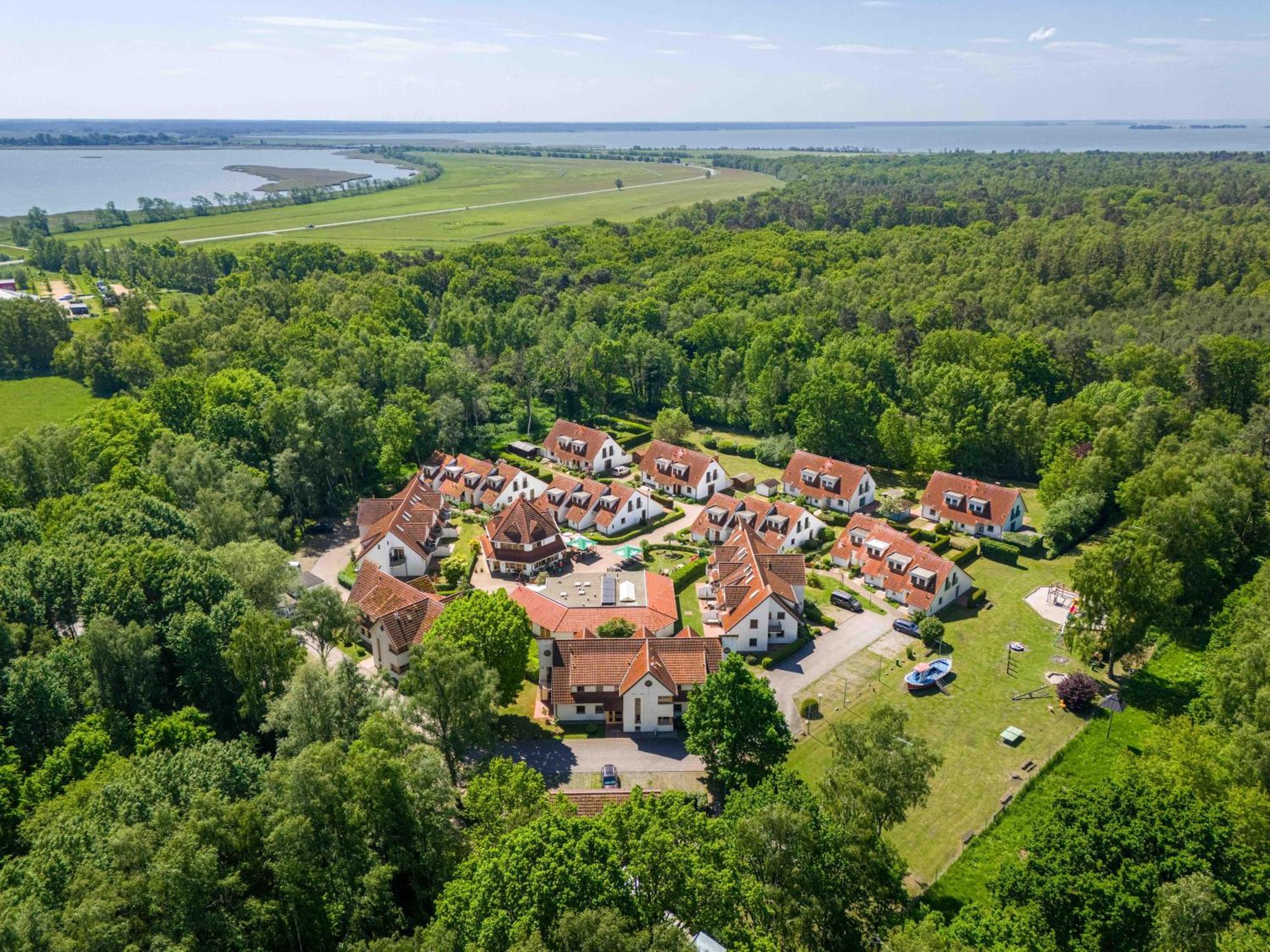 Ferienpark Freesenbruch Wohnung 2 6 - Windrose Zingst Exterior foto